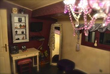هتل Villa Cyriel