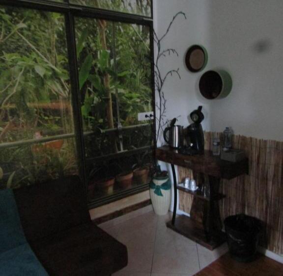 تختخواب و صبحانه Chambre D'hôtes Au Nid Du Thil