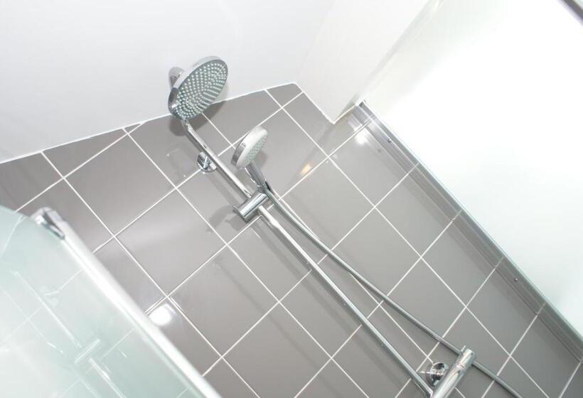 تختخواب و صبحانه Chambre D'hôtes Etchebri
