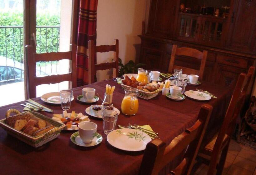 مبيت وإفطار Chambres D Hôtes Les Palmiers De La Cité