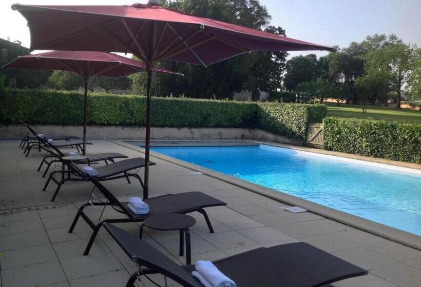 Bed and Breakfast Château Ormes De Pez