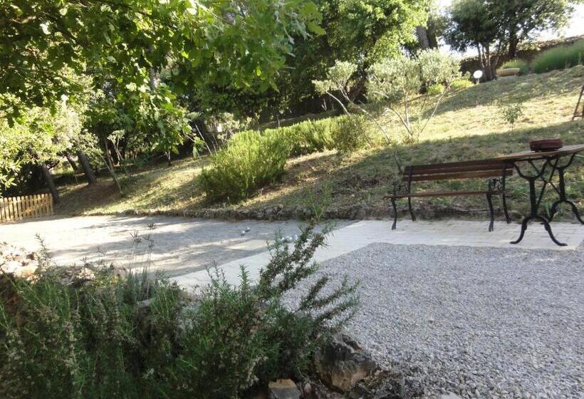 تختخواب و صبحانه Domaine De La Borie Yourhosthelper