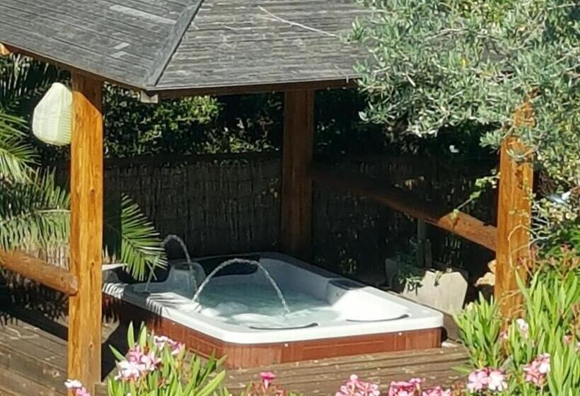 تختخواب و صبحانه Domaine De La Borie Yourhosthelper