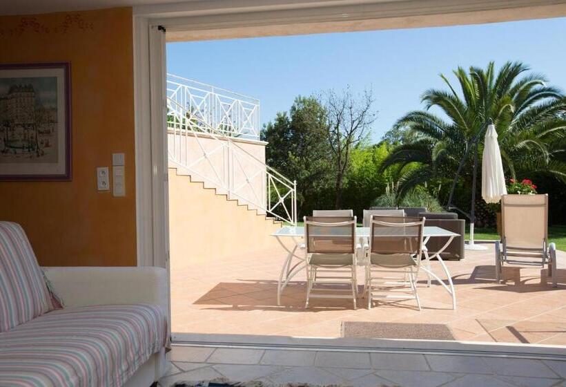 مبيت وإفطار La Tarentane