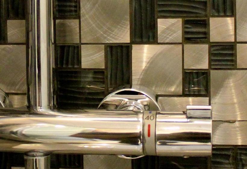 مبيت وإفطار Le Mas De La Lombarde