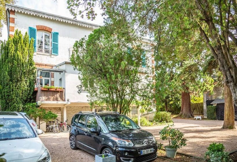 مبيت وإفطار L'oustal