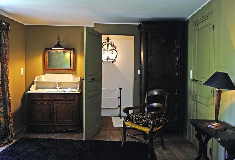 Bed and Breakfast Maison D'hôtes La Singulière