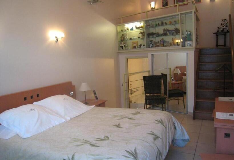 ホテル Hôtel Le Manoir Aux Vaches