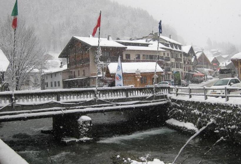 בית מלון כפרי Hôtel Le Mont Jorat