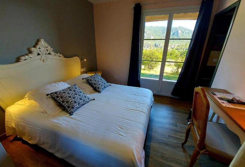 Отель Hôtel Les Hauts De Mourèze