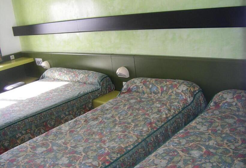 ホテル Hôtel Urbain V