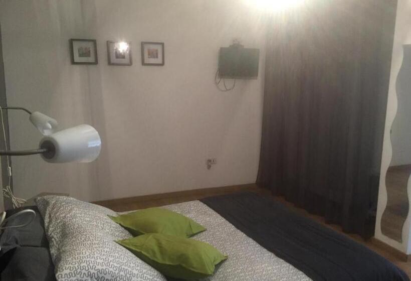 تختخواب و صبحانه Hôtel U Passa Tempu