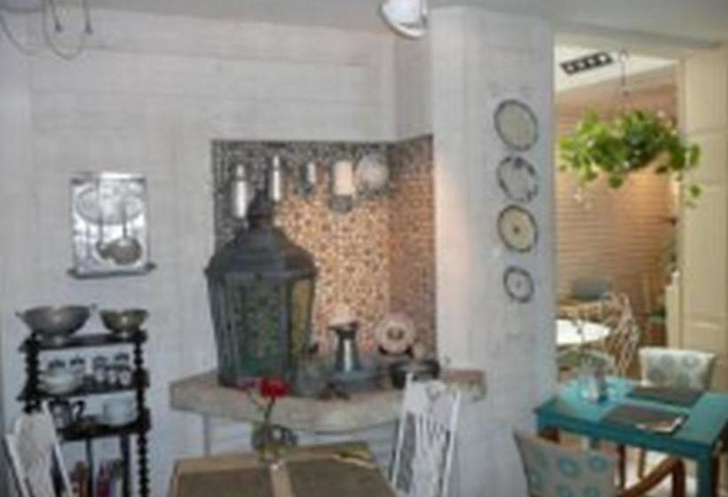 تختخواب و صبحانه La Maison De Marie Caroline