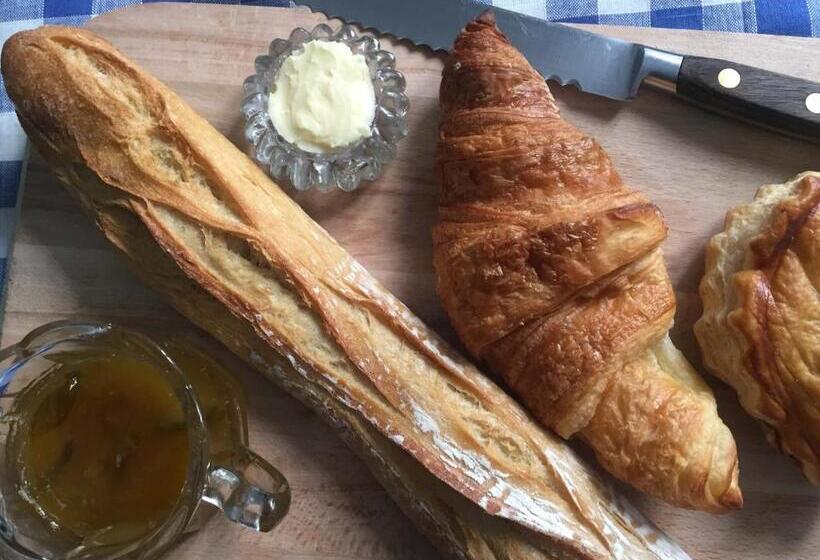 ベッドアンドブレックファースト Le Chai De Marguerite