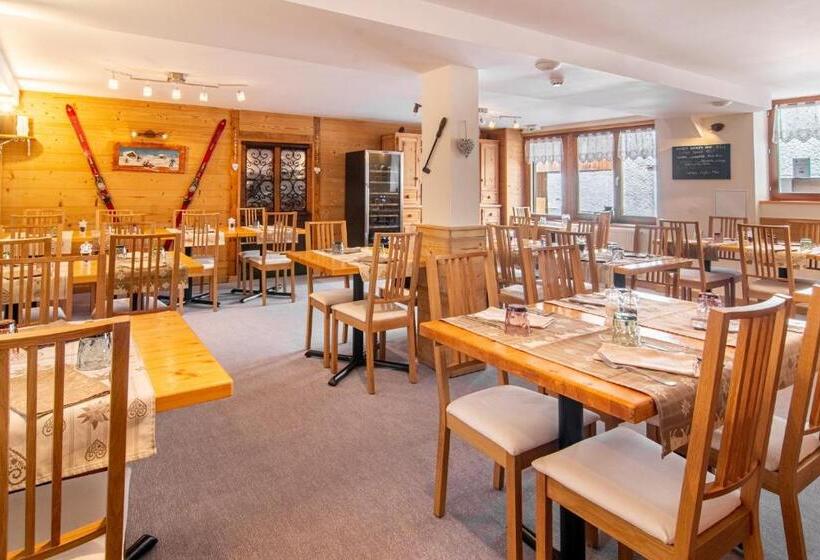Chalet Hotel La Tarine