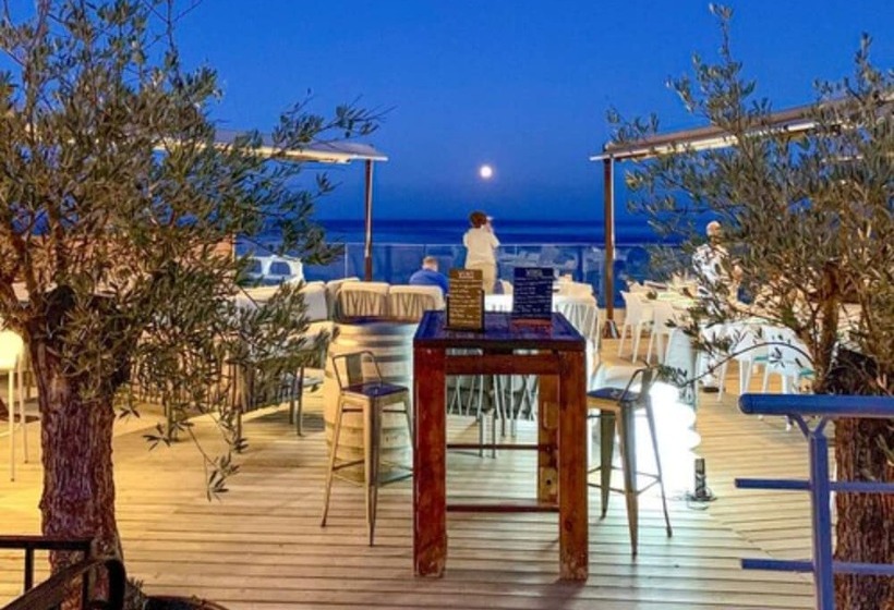 هتل Calavita Rooftop & Spa