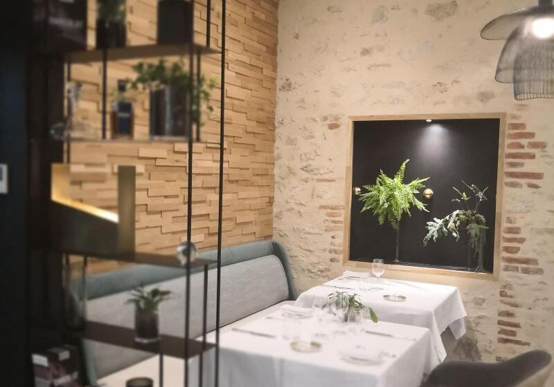 ホテル Logis Hôtel   Restaurant Maison Claude Darroze