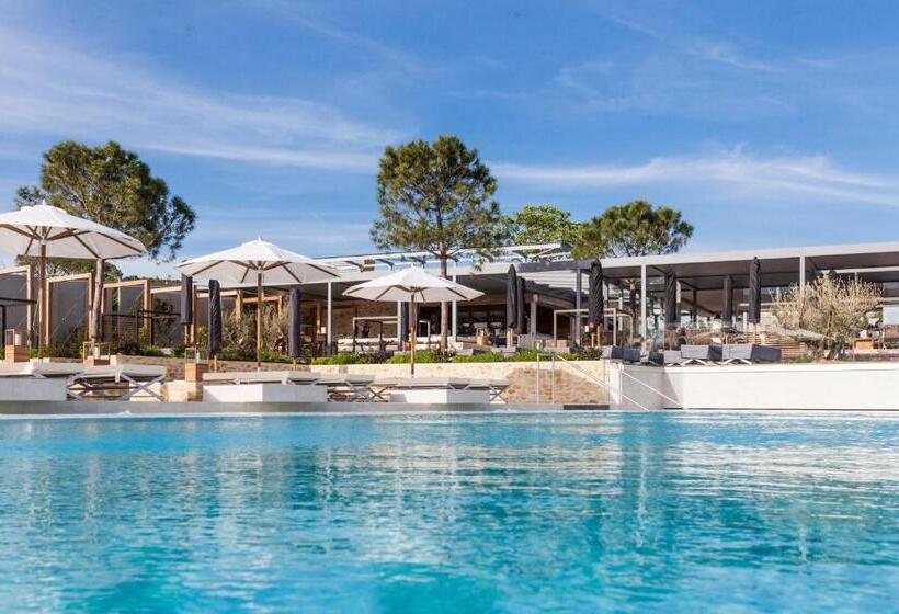 هتل Domaine De Verchant & Spa   Relais & Châteaux