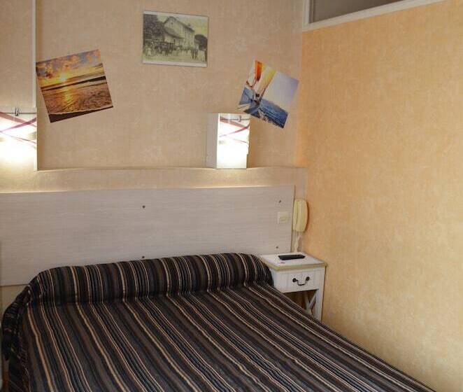 ホテル Hôtel De L'arrivée