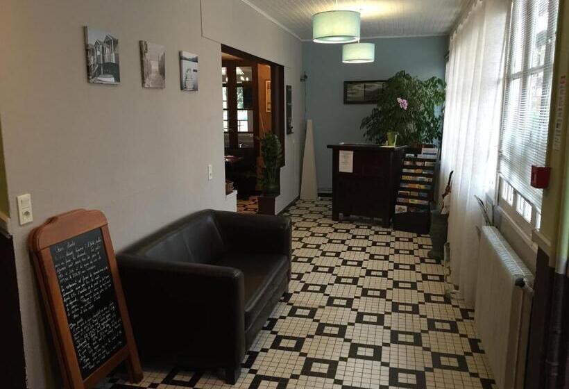 ホテル Auberge Les Mufliers   Hôtel Les Forges