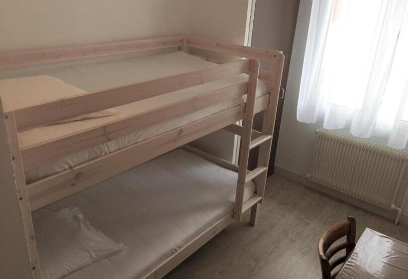 ホテル Auberge Les Mufliers   Hôtel Les Forges