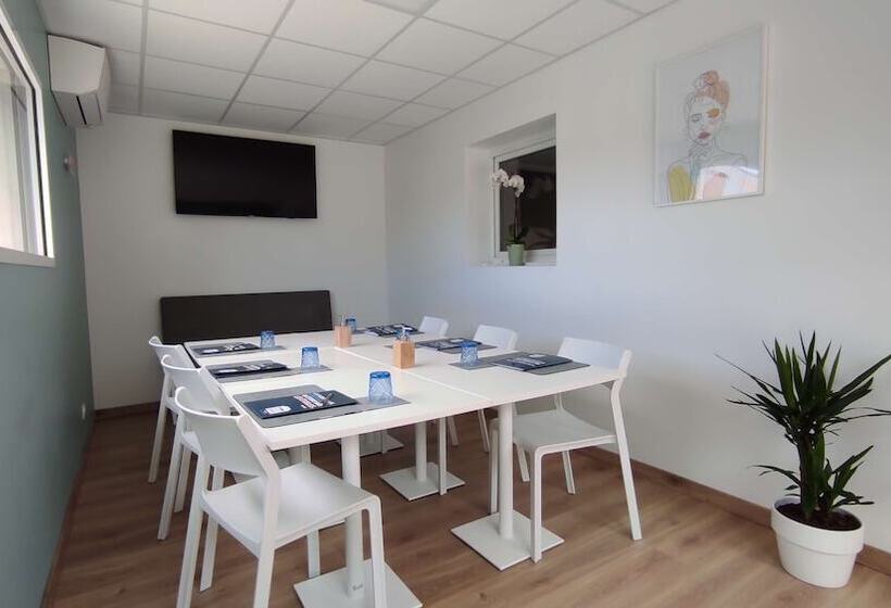 هتل Kyriad Montpellier Ouest St Jean De Védas   A709