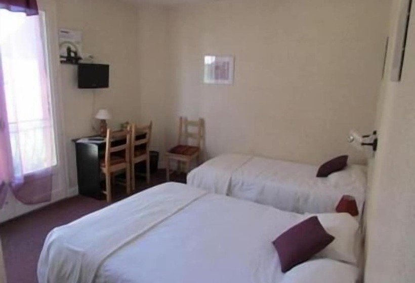 Отель Logis Hôtel Restaurant L Oustal