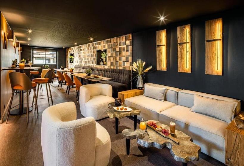 בית מלון כפרי Logis Hôtel Lbb   Les 2 Lacs