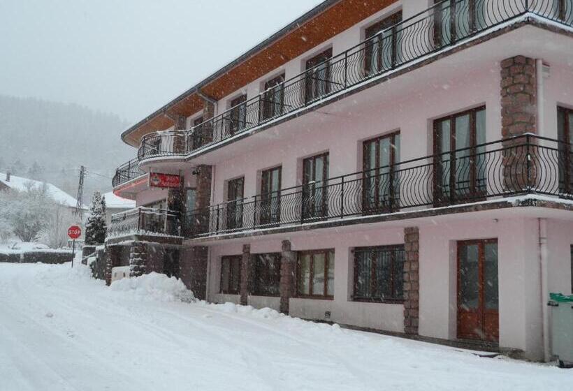 فندق Les Jolis Coeurs