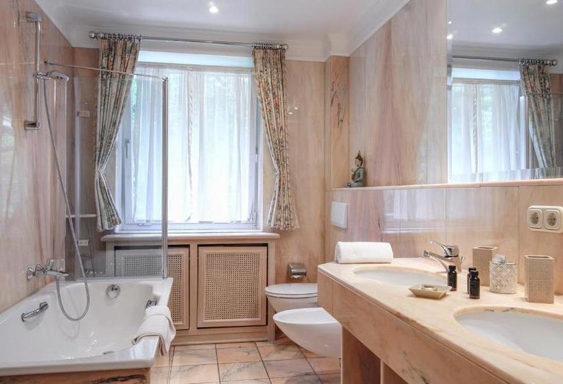 مبيت وإفطار Villa Adolphine