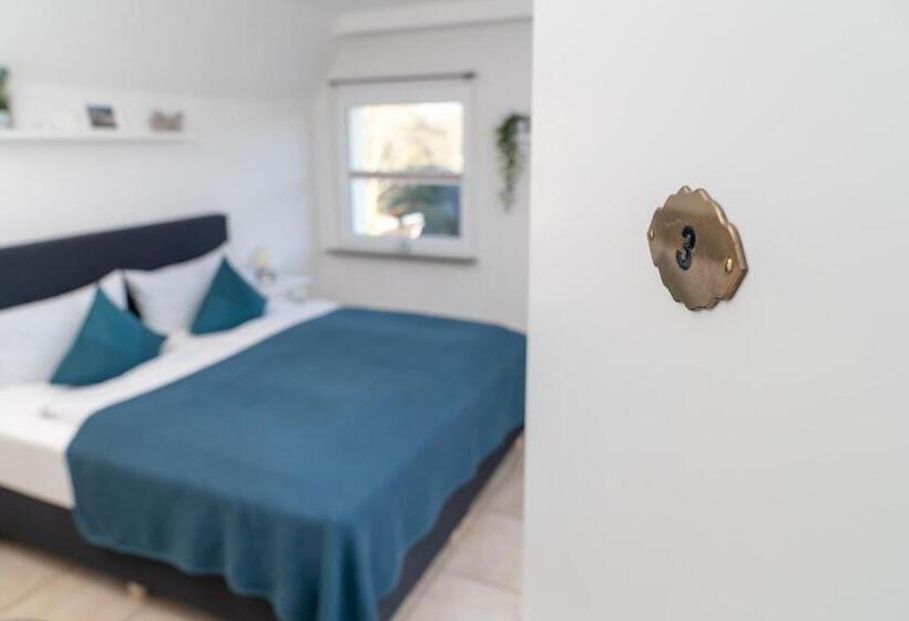 בית מלון כפרי Am Wasserschloss Glücksburg