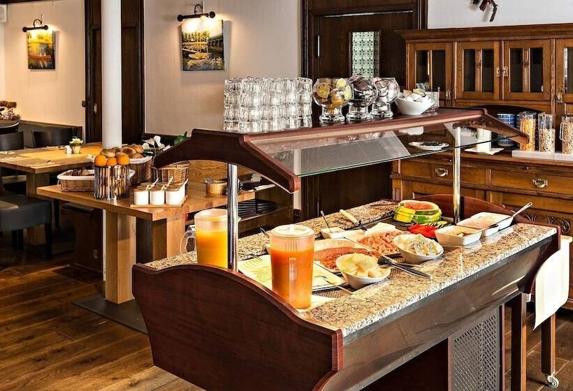 בית מלון כפרי Weinhaus Weis