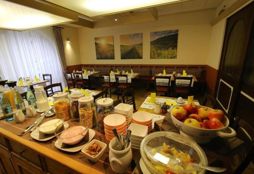 Tauberhotel Kette