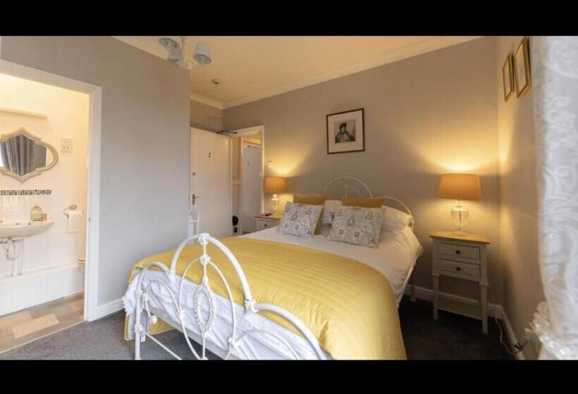 צימר Albury House