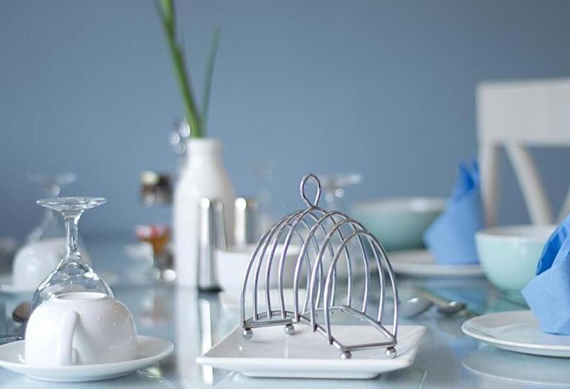 ベッドアンドブレックファースト The Cambridge Guest House By Tas