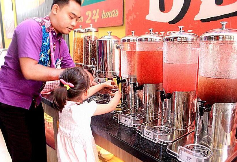 Fame Hotel Sunset Road