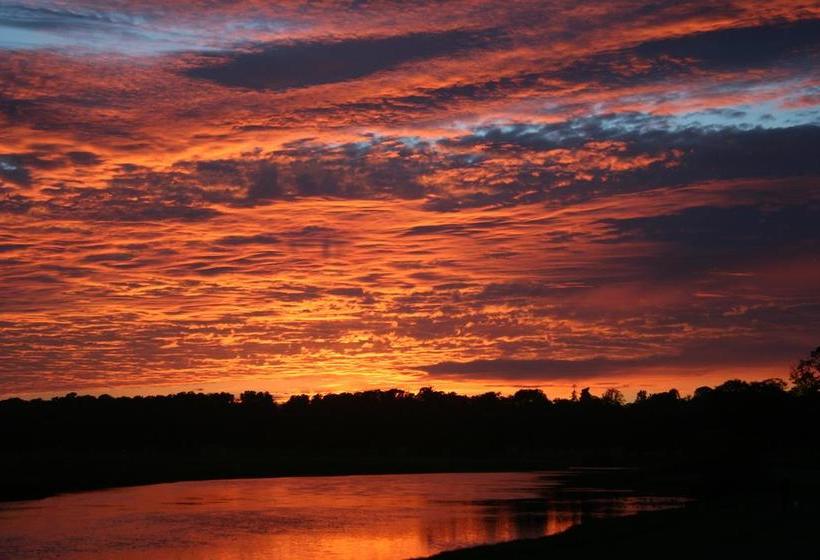 تختخواب و صبحانه Duncan House