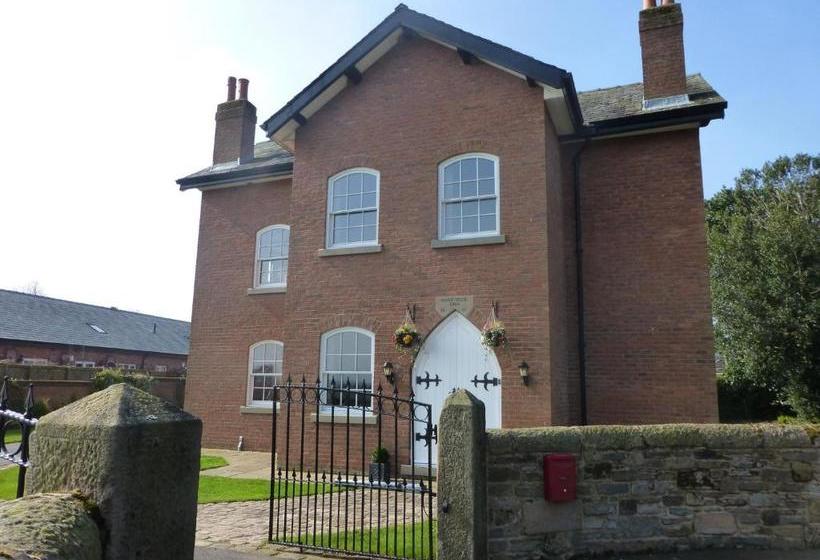 צימר Manor House Farm