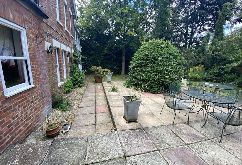 住宿加早餐  Pickwicks Guest House