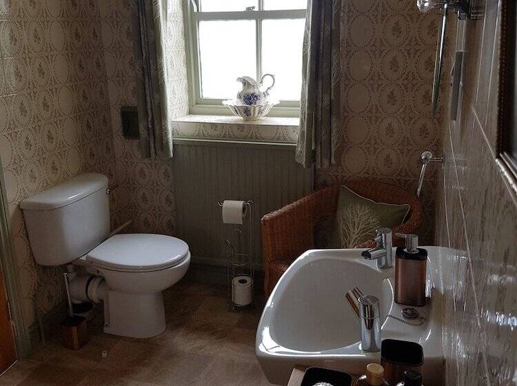 Burton Grange Farmhouse B&b