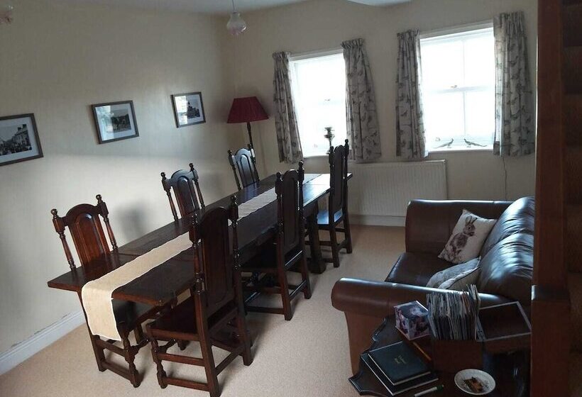 Burton Grange Farmhouse B&b