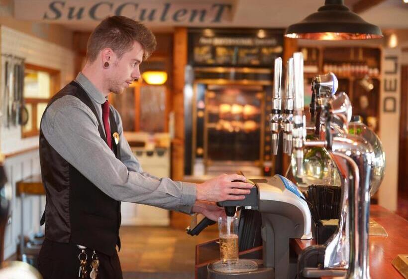 בית מלון כפרי Pine Marten, Dunbar By Marston's Inns