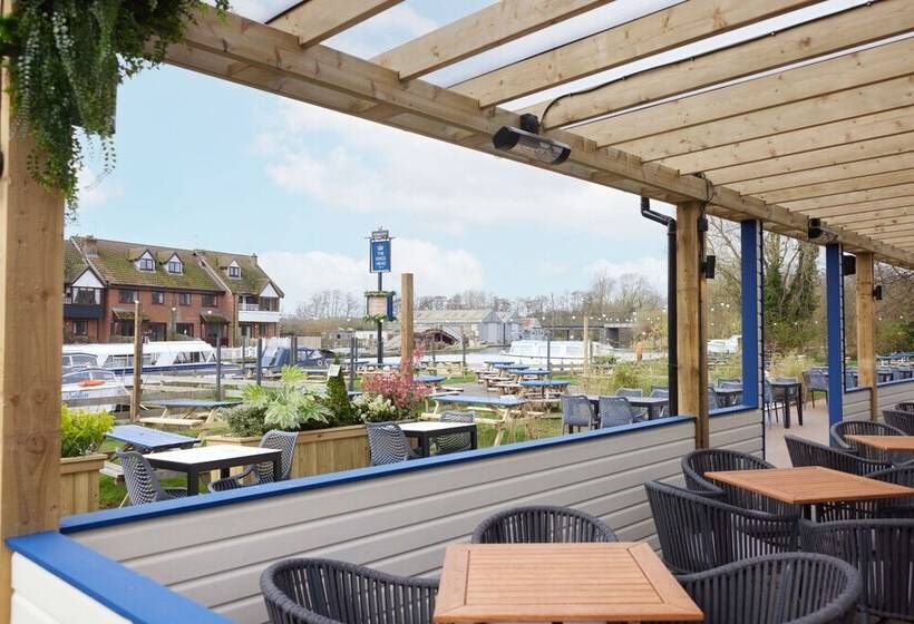 فندق The Kings Head Wroxham By Greene King Inns