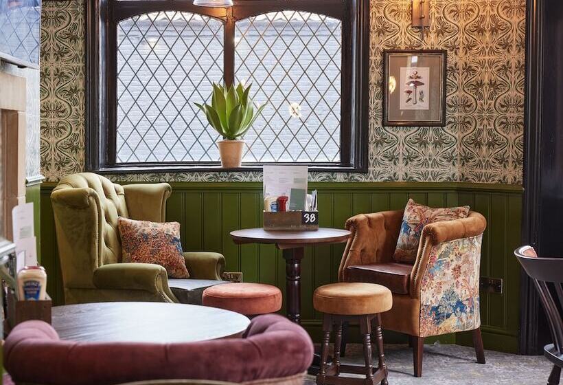 فندق The Kings Head Wroxham By Greene King Inns
