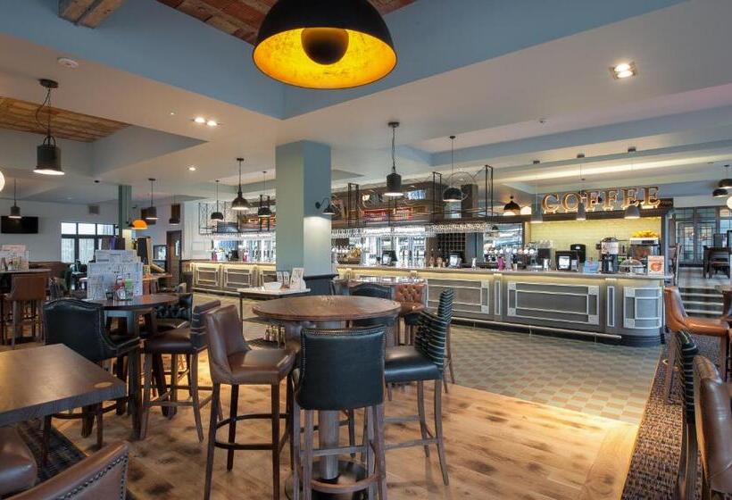 酒店 The Saxon Crown Wetherspoon