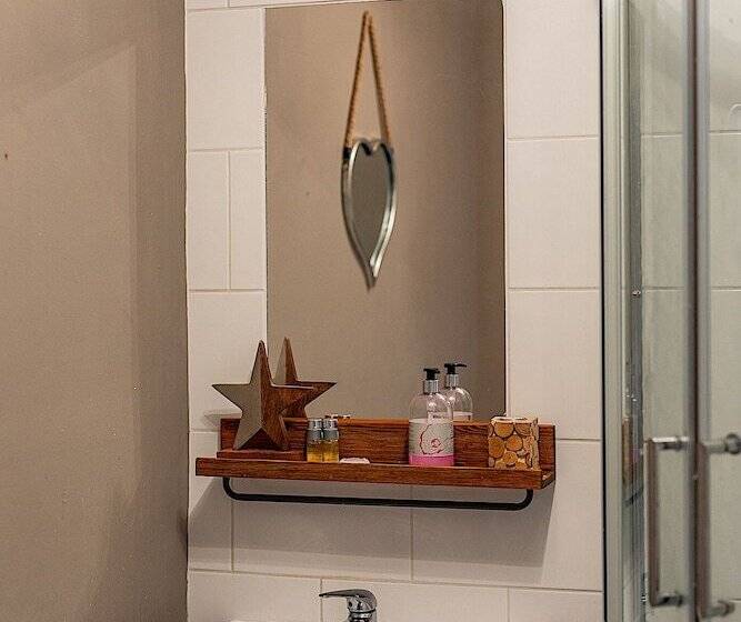 مبيت وإفطار Pollards Inn