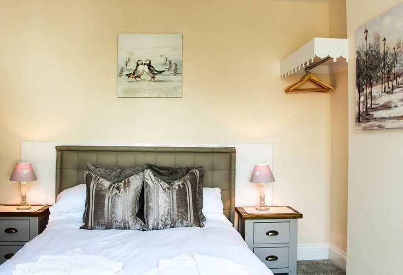 تختخواب و صبحانه The Bay