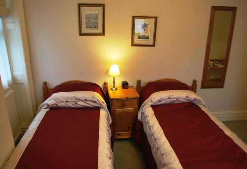 민박 Carlton Lodge