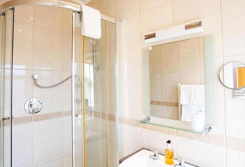 مبيت وإفطار The Castleton