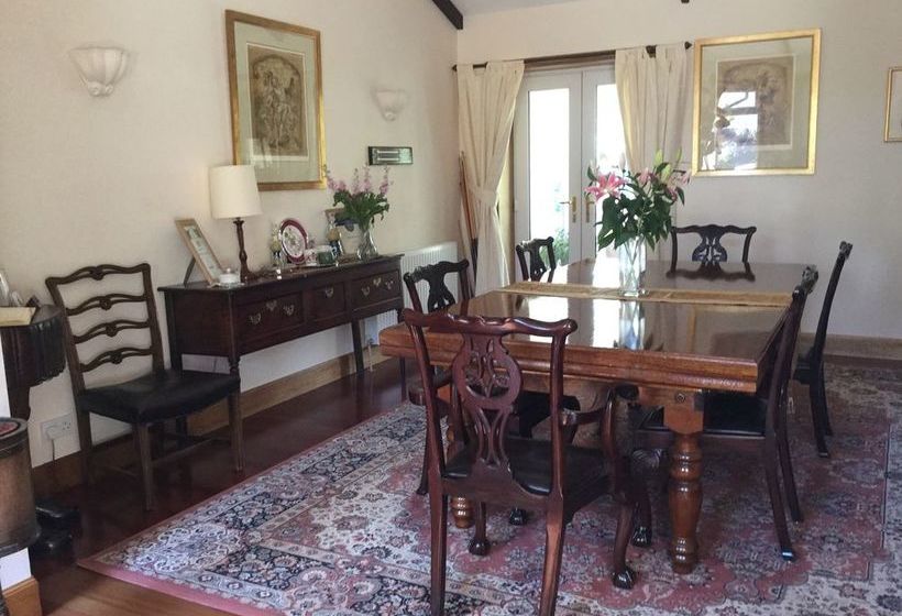مبيت وإفطار The Dormie House